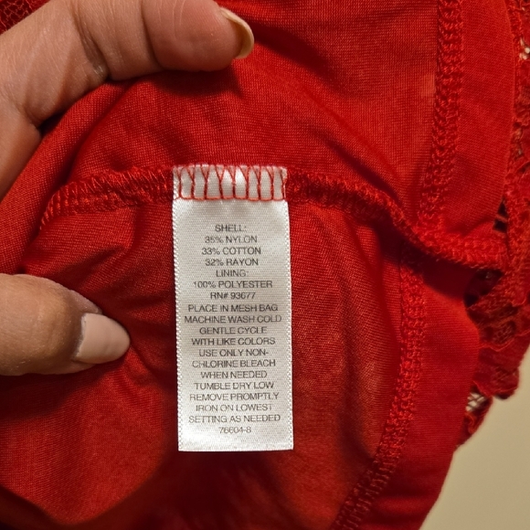 Elegant Red Lace Top - Picture 4 of 6